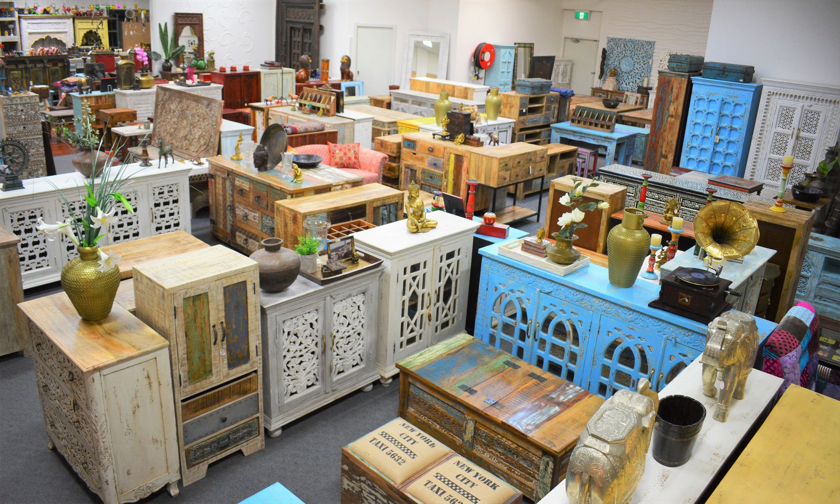 East Connection logo