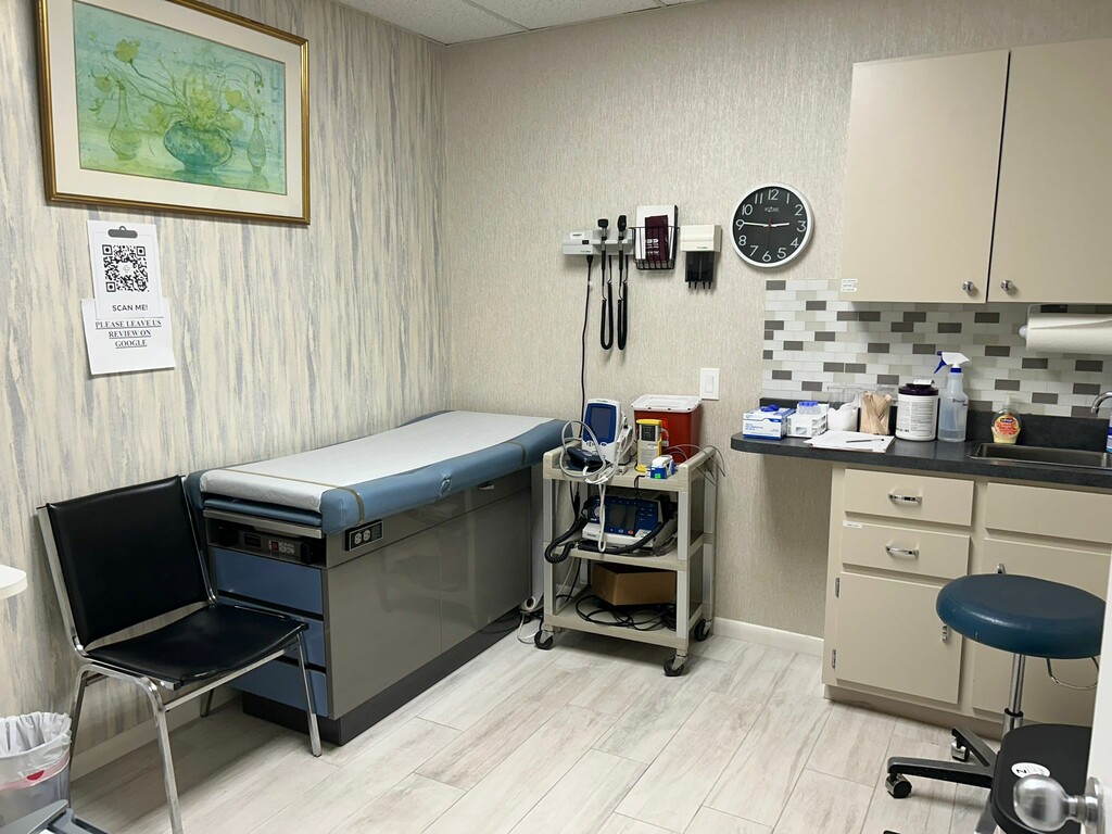 Florida Wellness & Primary Care logo